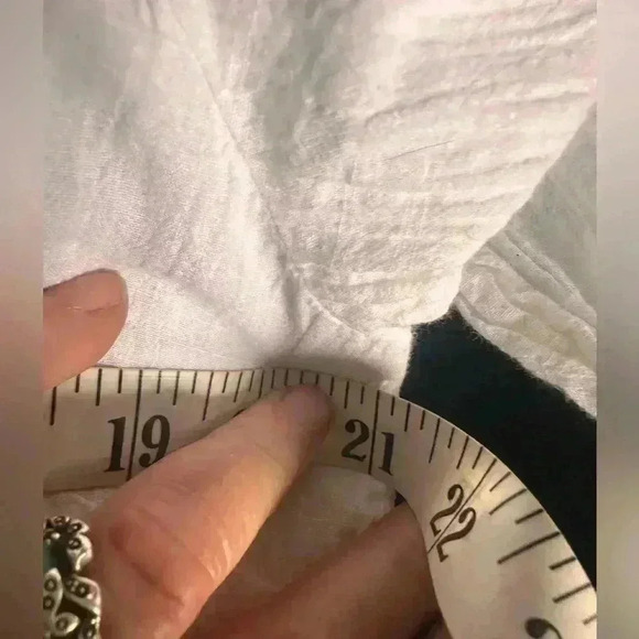 Caily22 size large white 100 % cotton ruffle front long sleeve button down. - Picture 9 of 12